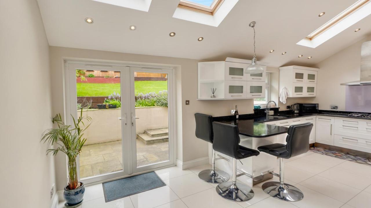 Cosy Luxurious Family Home London Kültér fotó